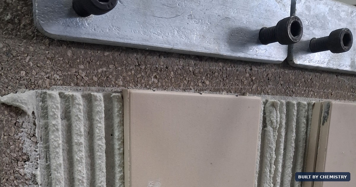 Thixotropy is why the tile stays where you put it. The rheology behind the cream effect, the slip test, and why the datasheet lies at 35 &deg;C.
