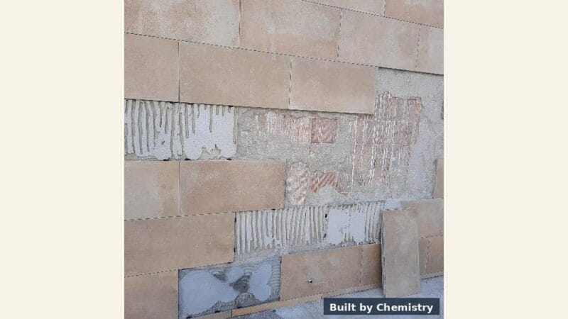 Why tiles fall off: inside a tile-adhesive failure